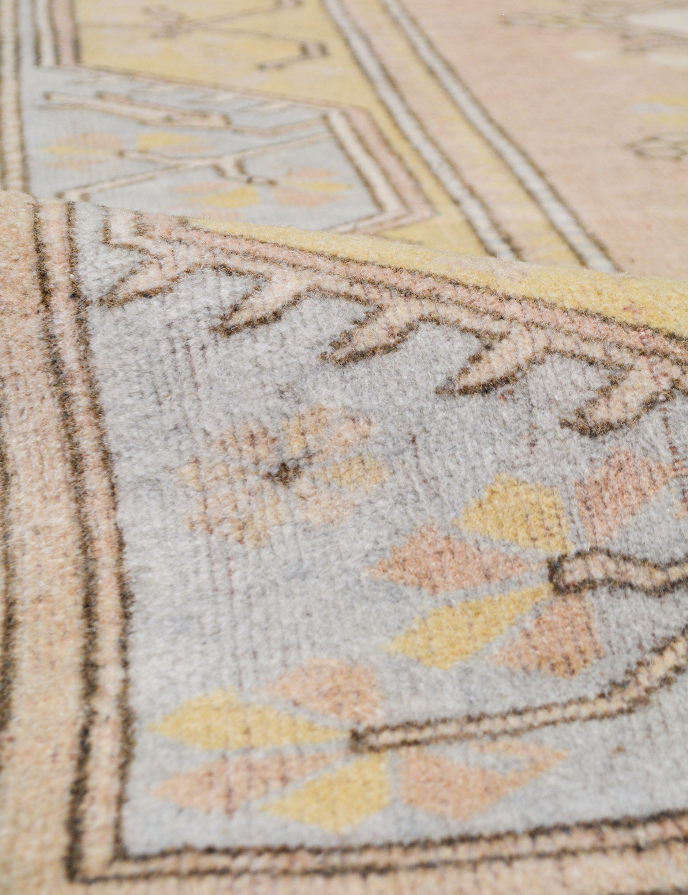 Vintage Turkish Hand-Knotted Wool Rug No. 489, 6' 4 x 9' 4