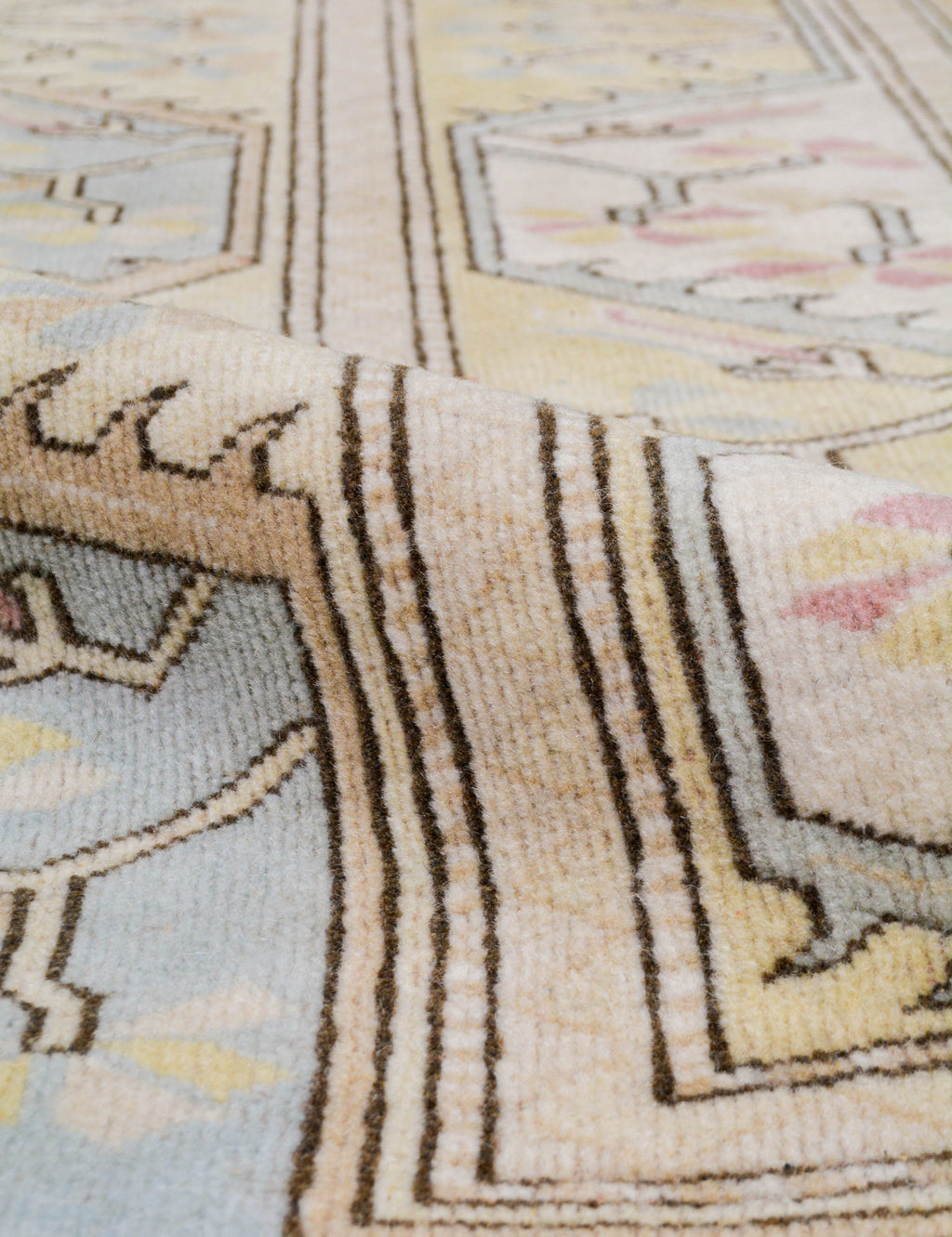 Vintage Turkish Hand-Knotted Wool Rug No. 492, 6' 7 x 9' 1