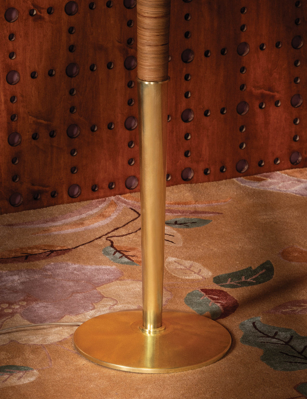 Jonadi Floor Lamp