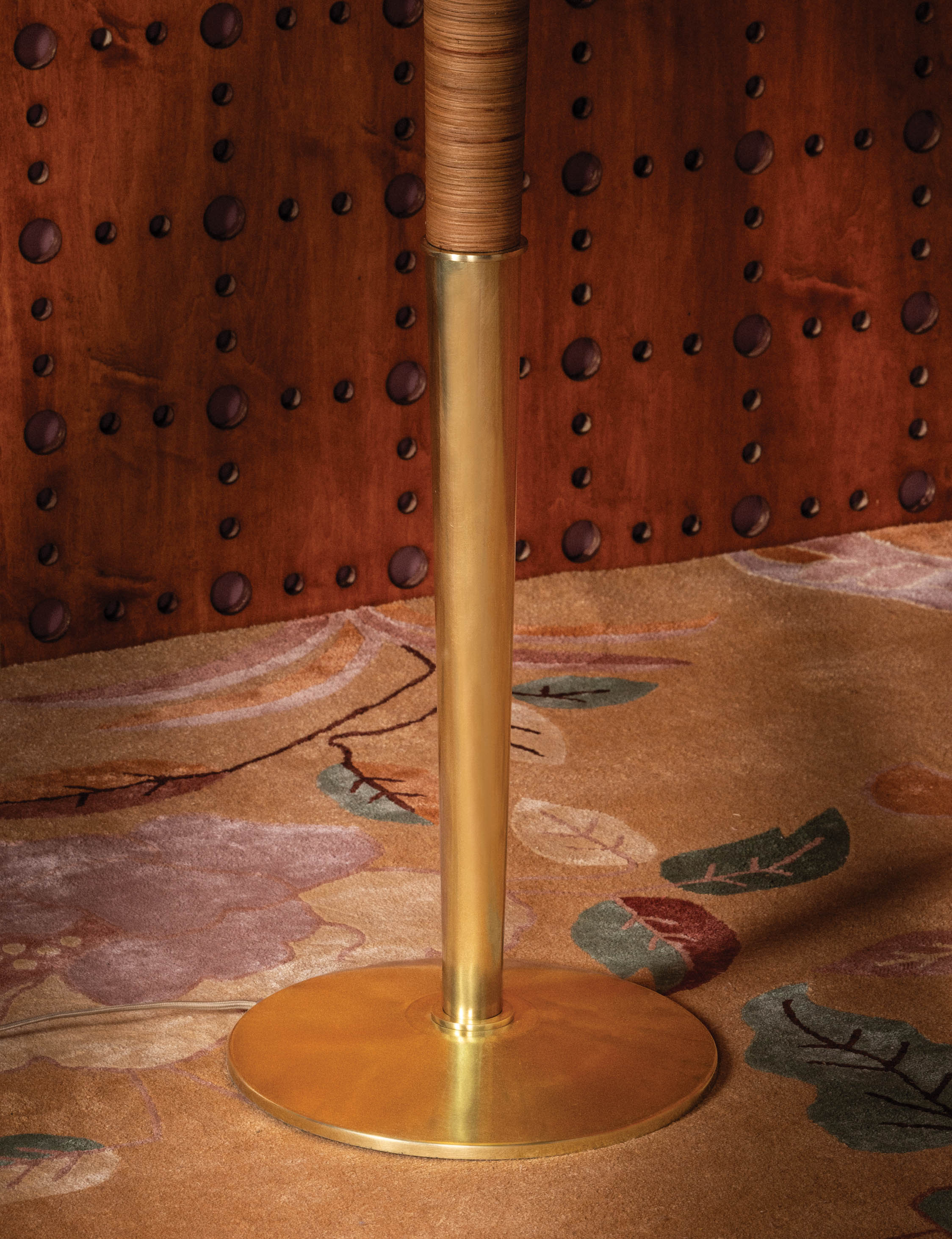 Jonadi Floor Lamp