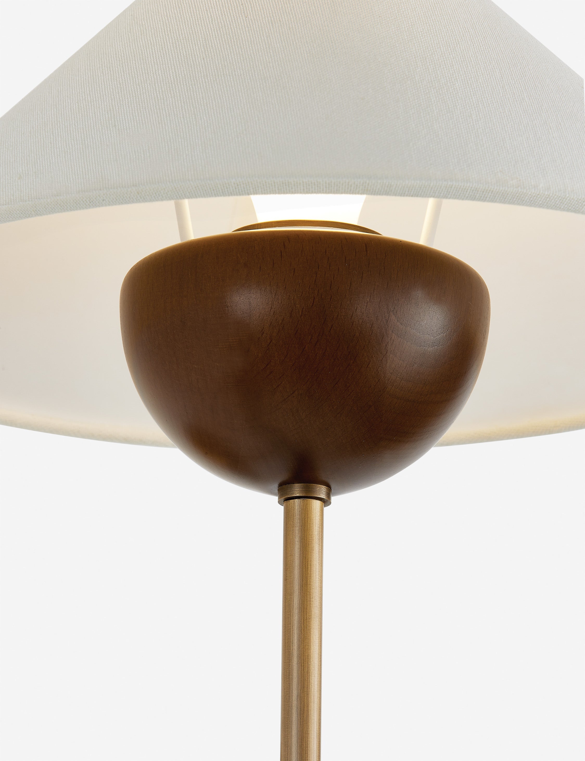 Leano Sconce