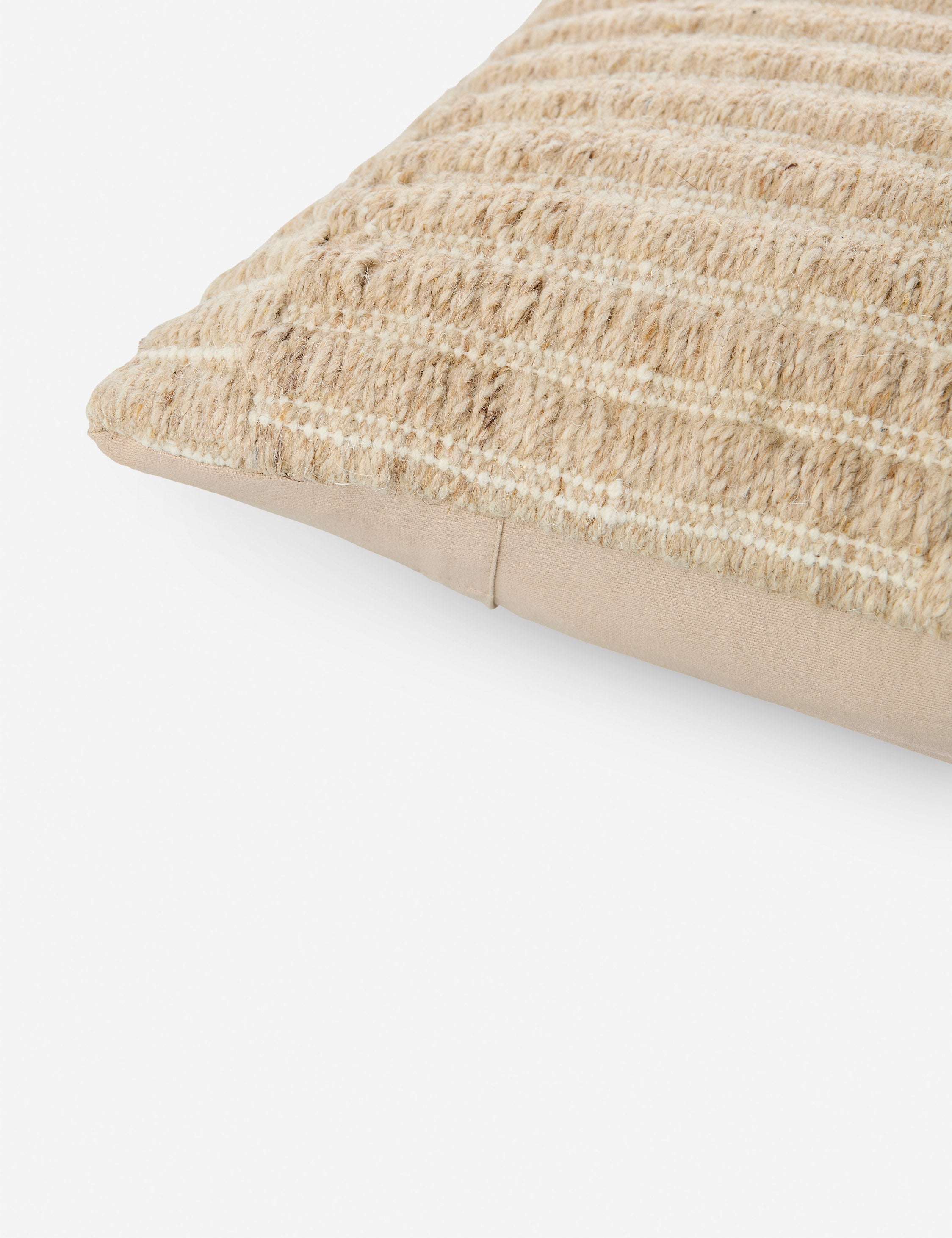 Mendia Pillow