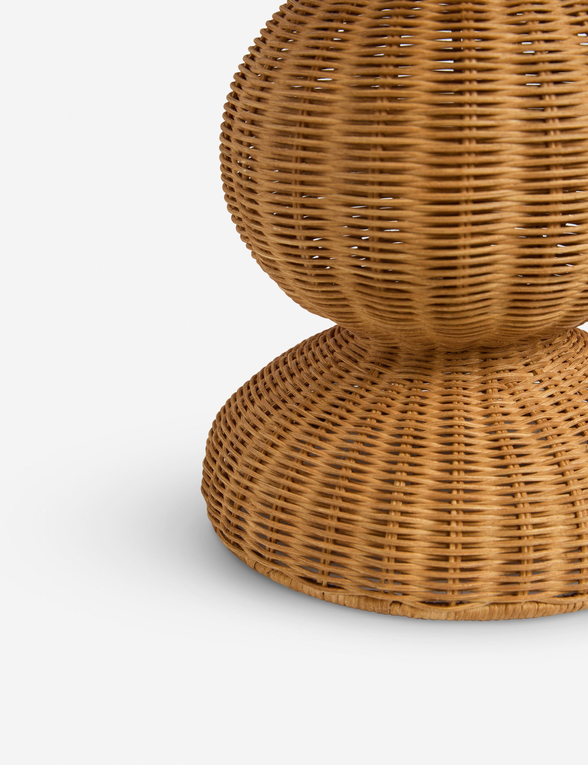 Olivera Table Lamp