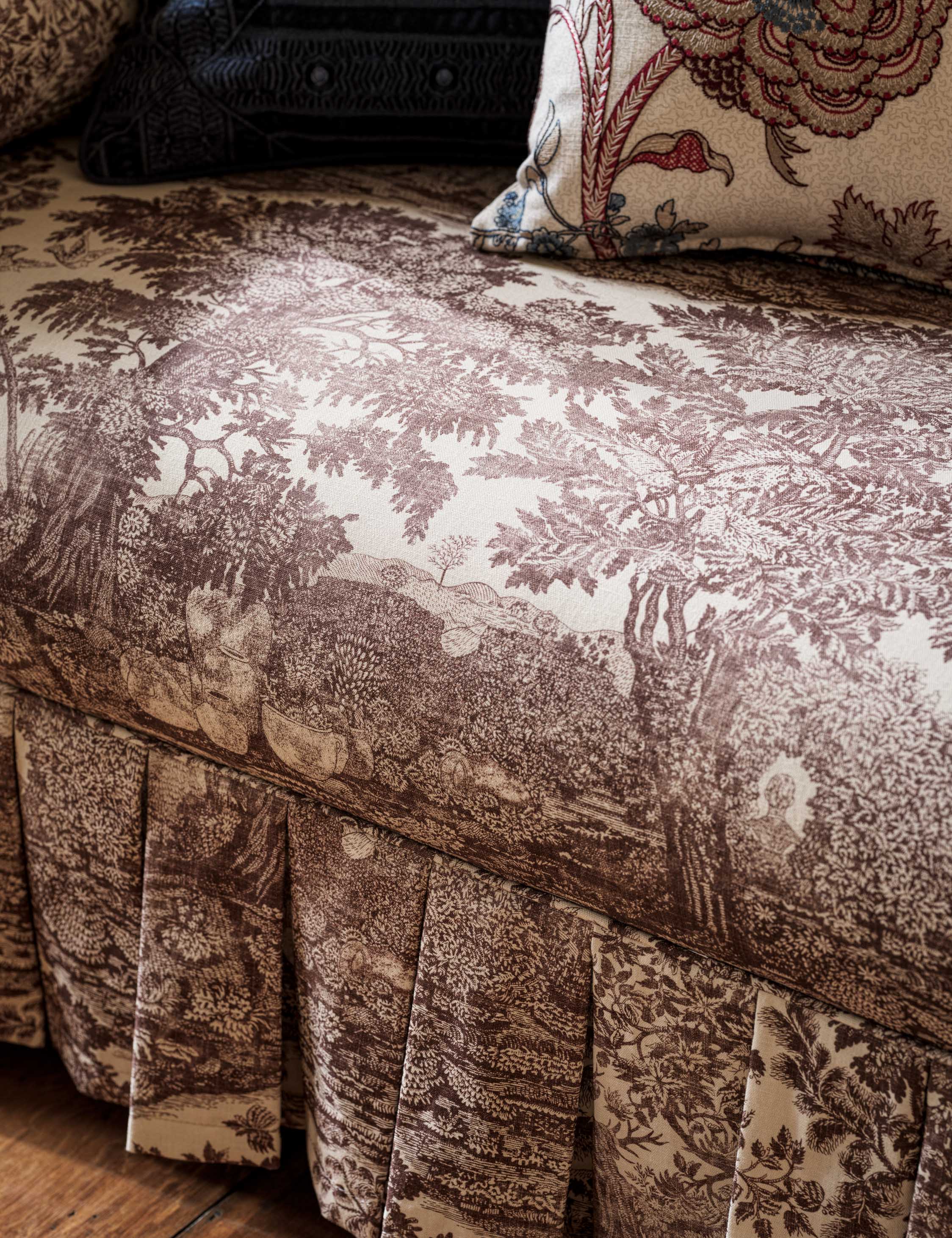 Highgrove Toile Linen-Blend Fabric by Sanderson